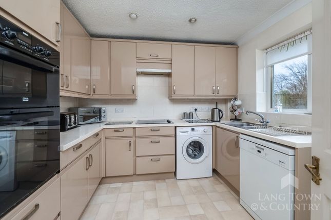 2, Elmwood Close, Plymouth photo 3