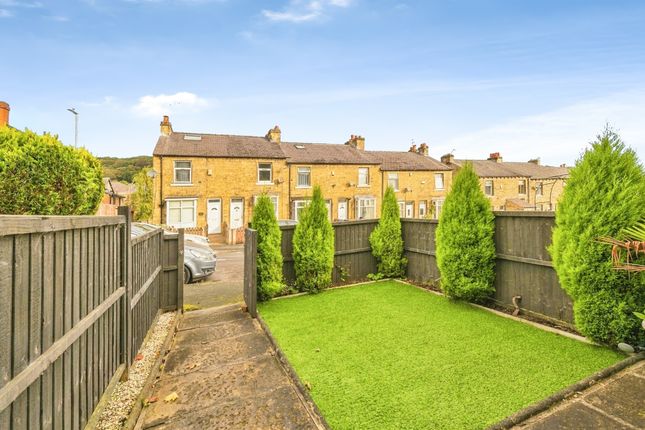 Bleasdale Avenue, Huddersfield photo 3