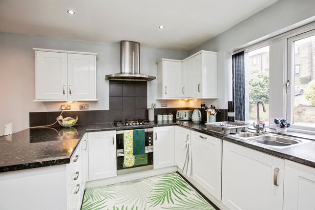 27, Bright Street, Sowerby Bridge photo 3