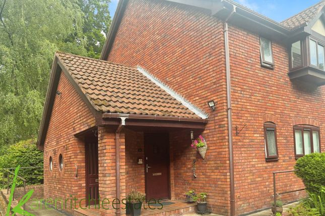 3, Greenmount Court, Bolton photo 2