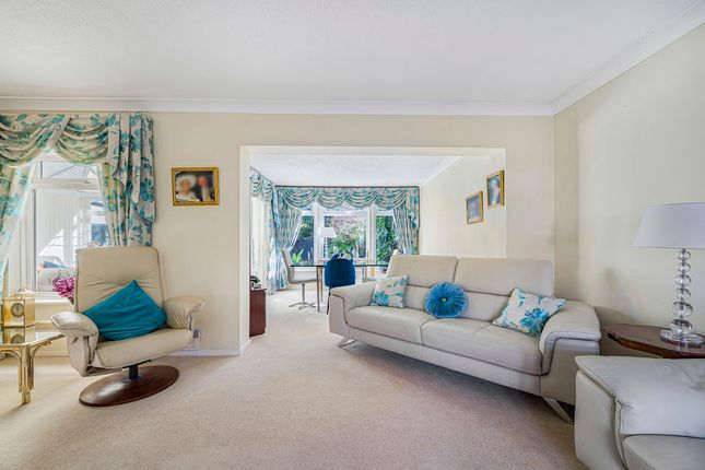 Lesley Close, Bexley photo 3