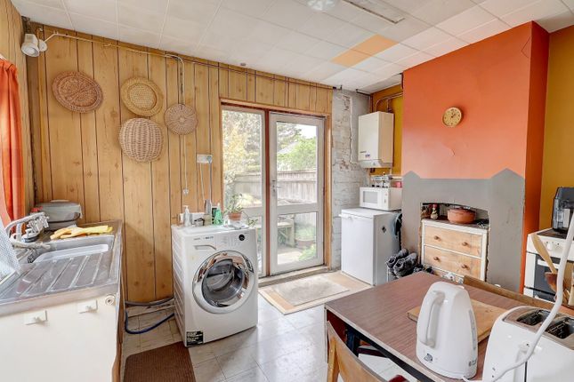 131, Penn Road, High Wycombe photo 4