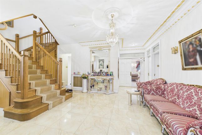 Alfred House, 90, Winnington Road, London photo 2