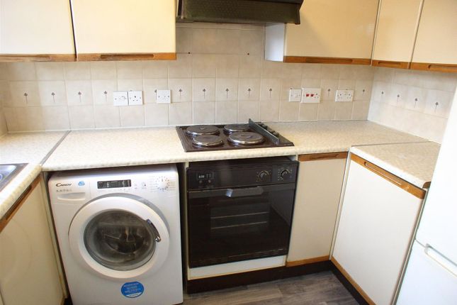 1a, Lindley Road, Walton-On-Thames photo 5