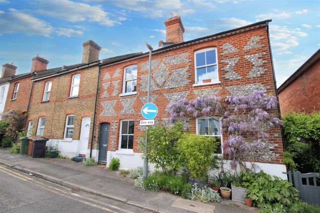 Property to rent in Cooper Road, Guildford