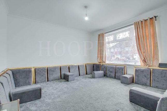 182, Monks Park, Wembley photo 2