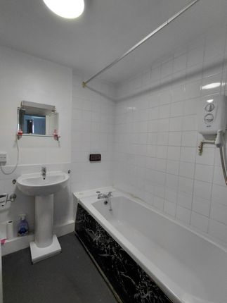 Clarendon Court, Nottingham photo 3