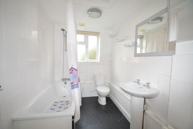 Flat for sale in Belvedere Road, Crystal Palace