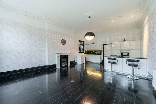 Warwick Road, Earls Court photo 4