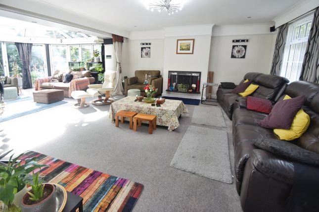 50, Heaton Grove, Bradford photo 2