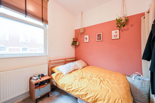 Thumbnail Flat for sale in Hornsey Road, Finsbury Park, London