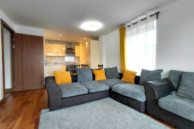 Flat 34 Aquarius Court 16, Zodiac Close, Edgware photo 3