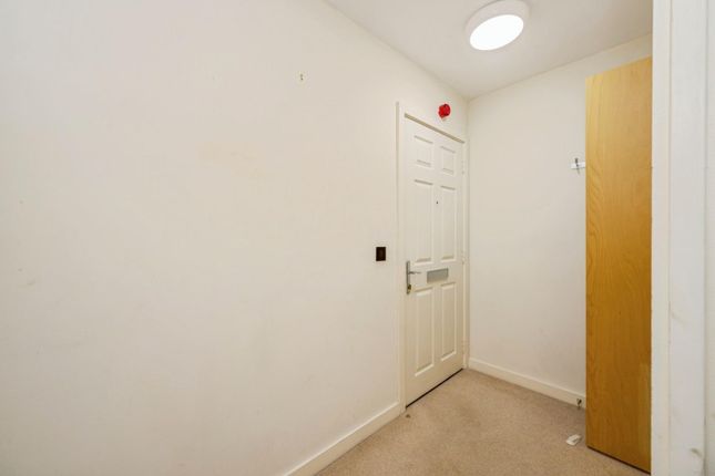 Flat 8, Harleston House, Lichfield photo 2
