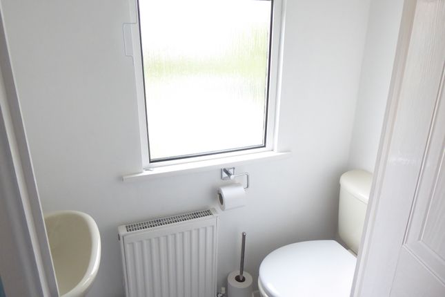 Mobile/park home for sale in Braemar Residential Park, Kirkby Green, Lincoln, Lincolnshire