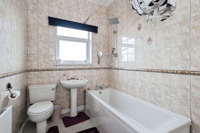 671, Hyde Road, Greater Manchester photo 3