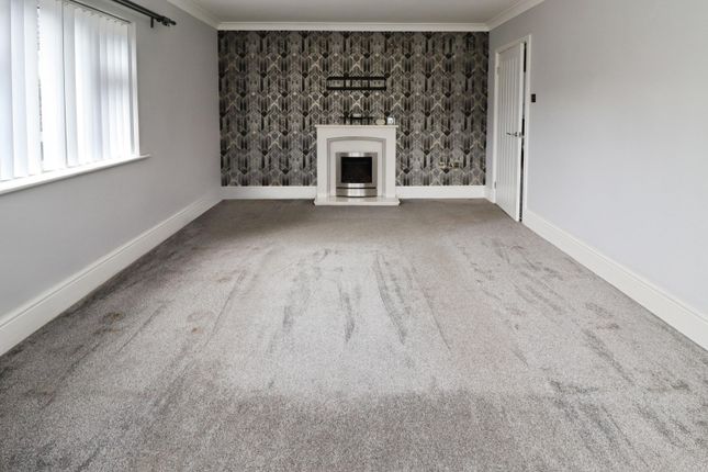 3, St. Hughs Drive, Lincoln photo 3