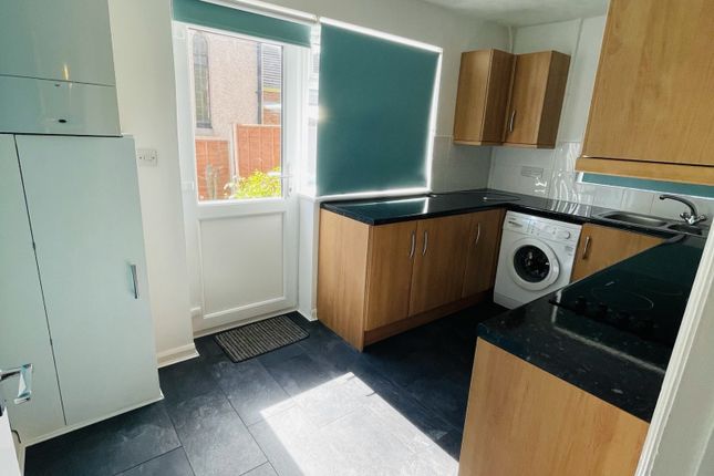 4, Fulham Close, UXBRIDGE photo 3