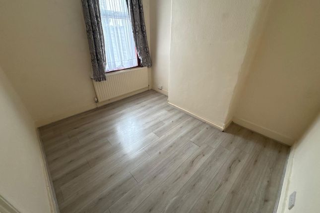 Westwood Road, Ilford photo 5