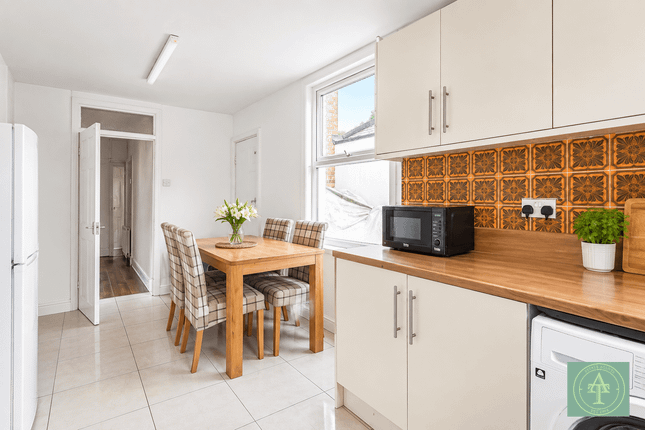 30 Bedford Road, London photo 4