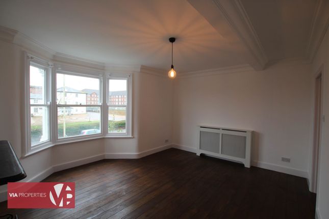 Maisonette to rent in Turners Hill, Cheshunt