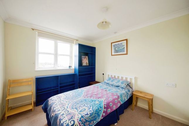 Flat for sale in Bishops View Court, Muswell Hill