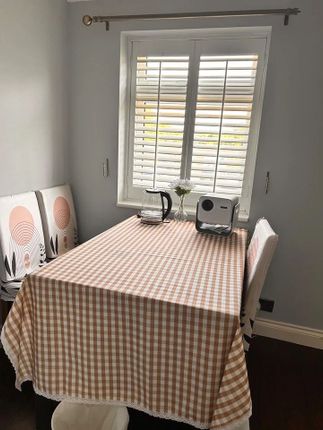 41 Charlton Park Lane, London photo 4