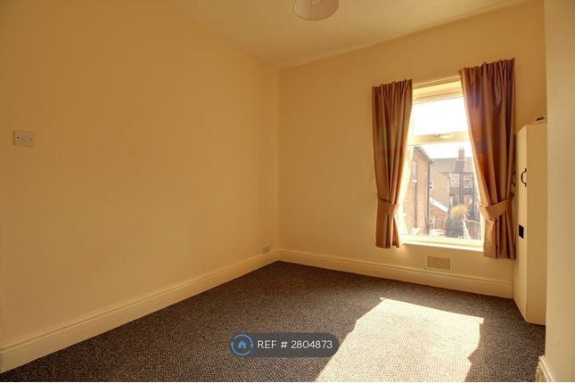 A Cromwell Avenue, Grimsby photo 4