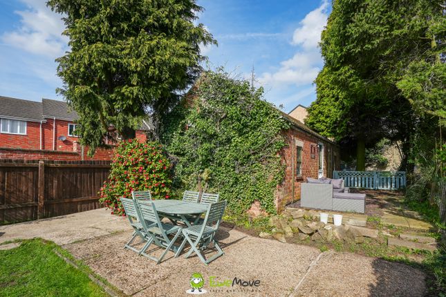 Semi-detached house for sale in Northolme, Gainsborough