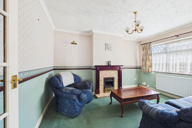 44, Greenhills Road, Northampton photo 4
