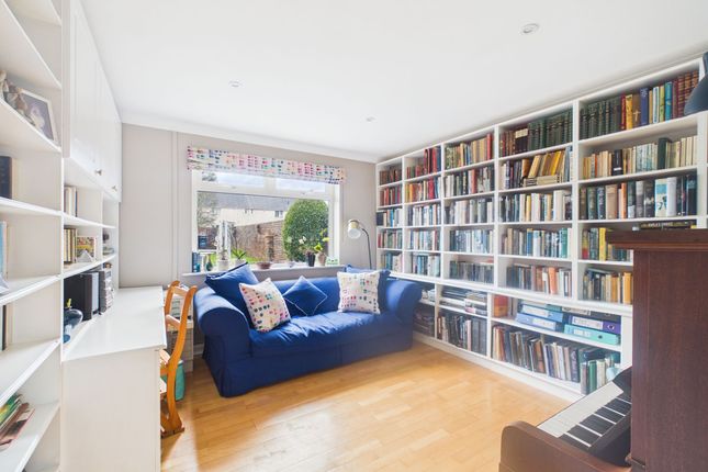 83 Badminton Grove, Ebbw Vale photo 3