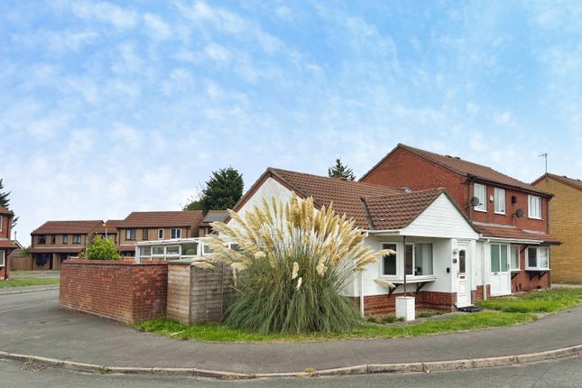2-bed bungalow on 30, Meadow Way, Bracebridge Heath, £180,000