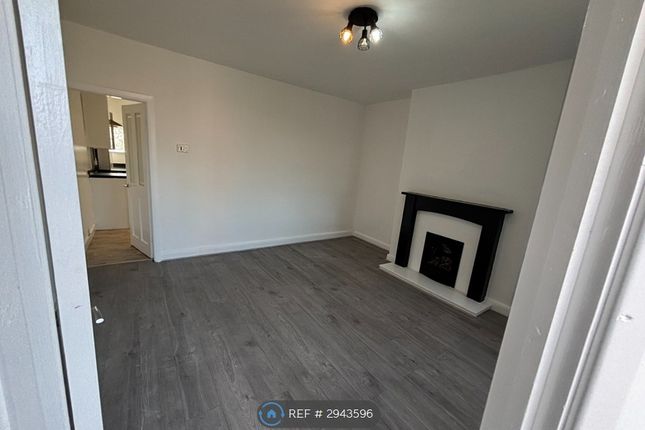 Clarendon St, Rochdale photo 3