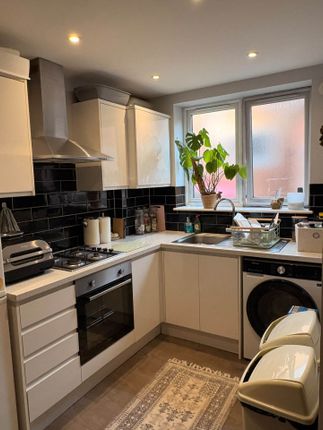Flat 1, Milford Gardens, Edgware photo 3