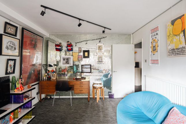 Flat 5 Dighton Court, John Ruskin Street, London photo 4