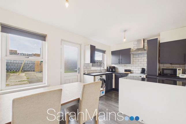 86 Coltsfoot Gardens, Gateshead photo 2