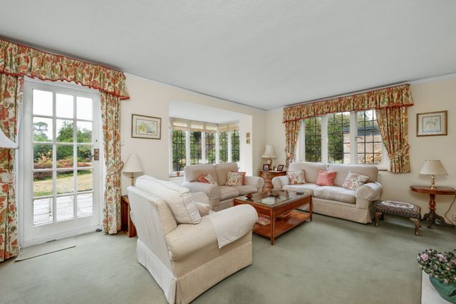 7, Ashley Drive, Surrey photo 4