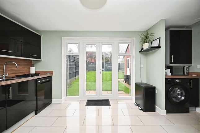 12, Teeswater Close, Rugby photo 4