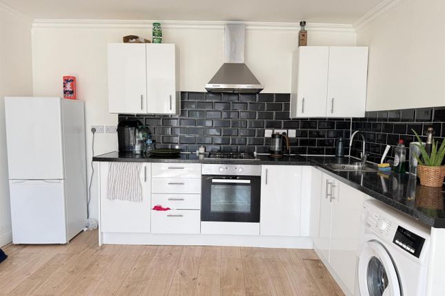 Flat 1, Howard Court, Howard Road, Barking photo 3