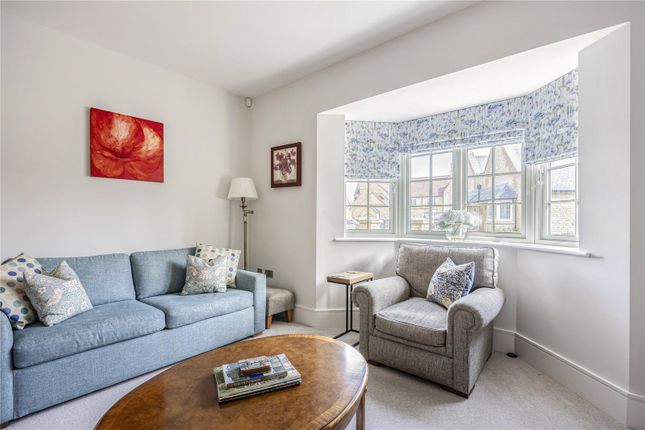 25, Millet Way, Broadway photo 4