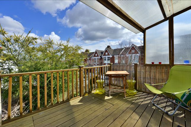 47, Crescent Road, London photo 4