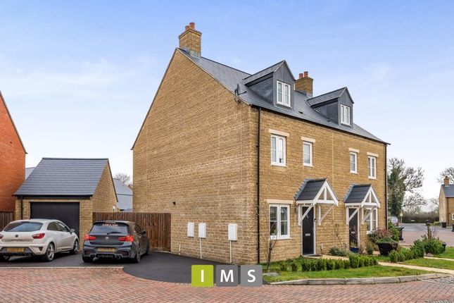 Thumbnail Property for sale in Violet Close, Ambrosden, Bicester