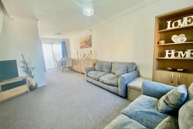 24, Moorhen Road, Peterborough photo 4