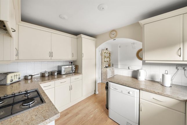8, Cousins Close, West Drayton photo 3