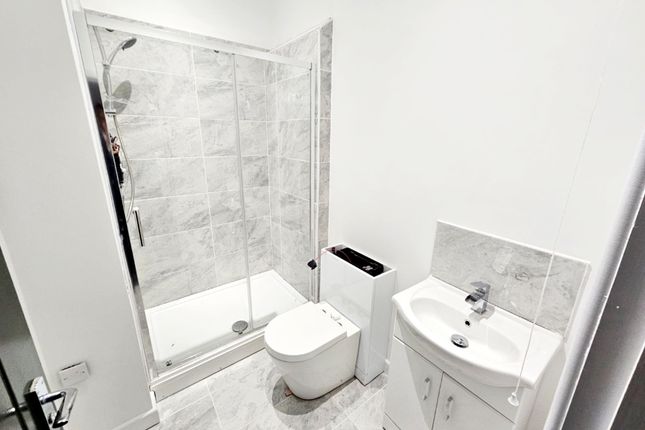 Apt 5, 7, Hardshaw Street, St. Helens photo 3