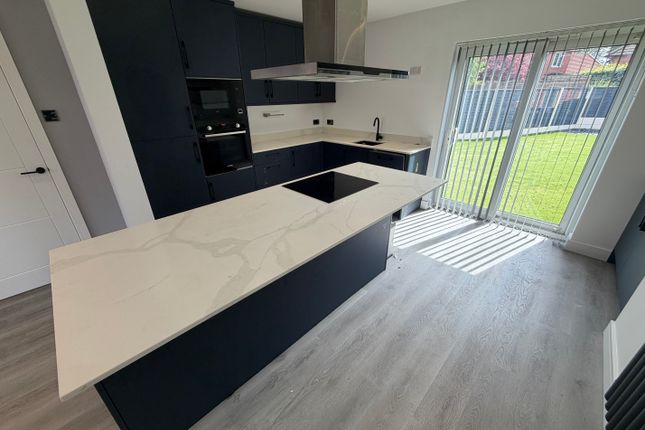 13, Elm Road, Bolton photo 5