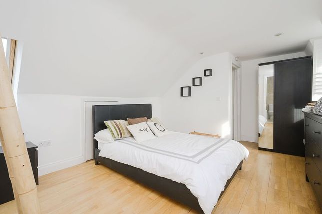 Flat for sale in Southdown Road, London