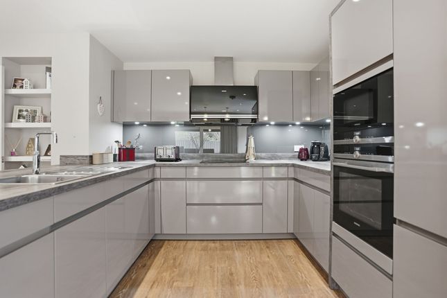21 St. Serfs Place, Auchterarder photo 4