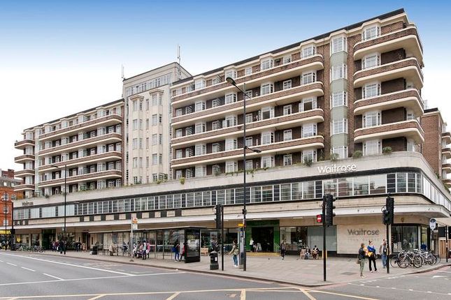 Flat to rent in St. Johns Court, Finchley Road, London