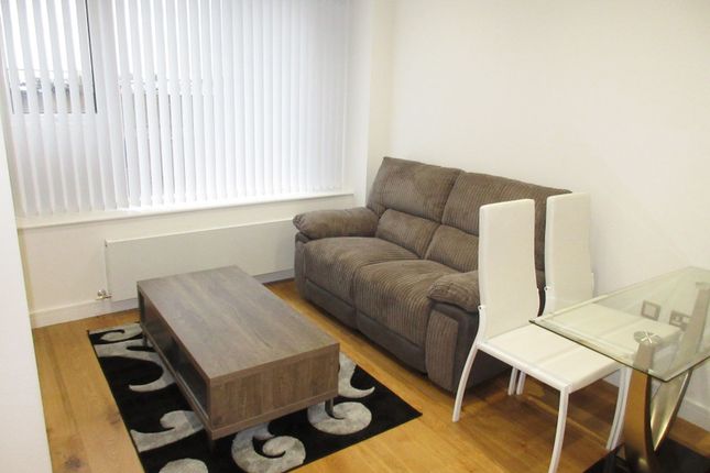 Flat 91 Central House, Hounslow photo 4