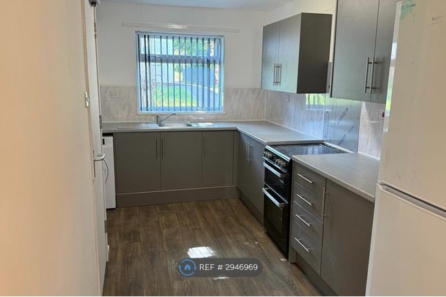 Burford, Brookside, Telford photo 2